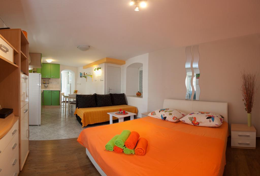Paradise Apartment With Big Sunny Terrace In The Old Town, Few Meters From The Sea & Riva Promenade Split Bilik gambar