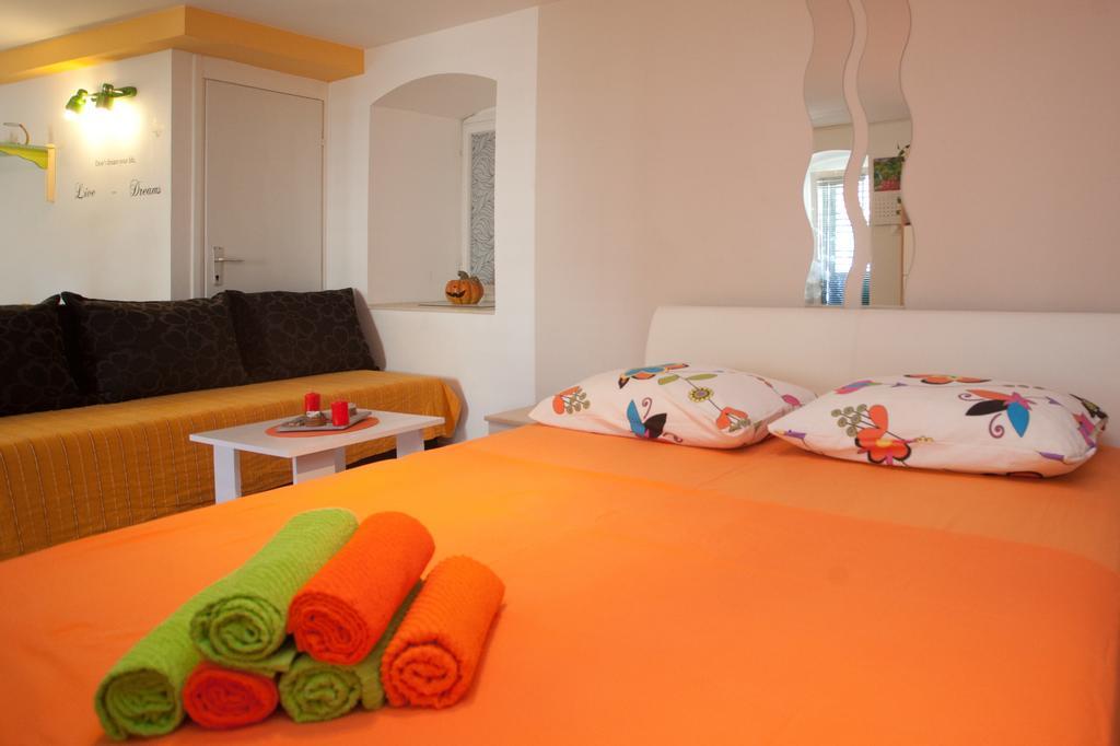 Paradise Apartment With Big Sunny Terrace In The Old Town, Few Meters From The Sea & Riva Promenade Split Bilik gambar